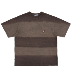 Human Made Ningensei Kakishibuzome T-Shirt Blackのフロントビューです。柿渋染めによる深みのあるブラックカラーと、やわらかいコットン素材を採用しています。デニムやカーゴパンツと合わせやすく、Human Made Japanらしいシンプルで着回しやすいスタイルを楽しめます。